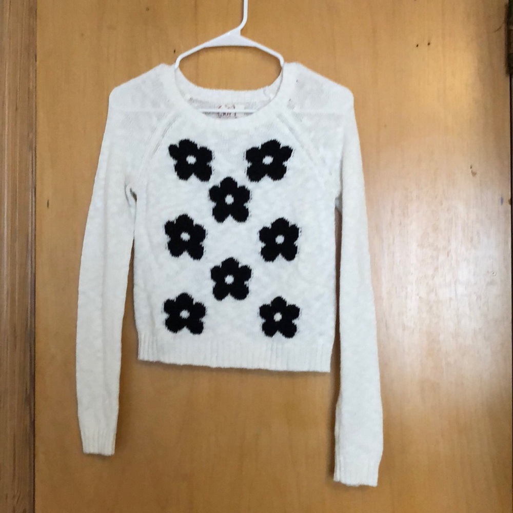 Black and White Flower Crop Sweater